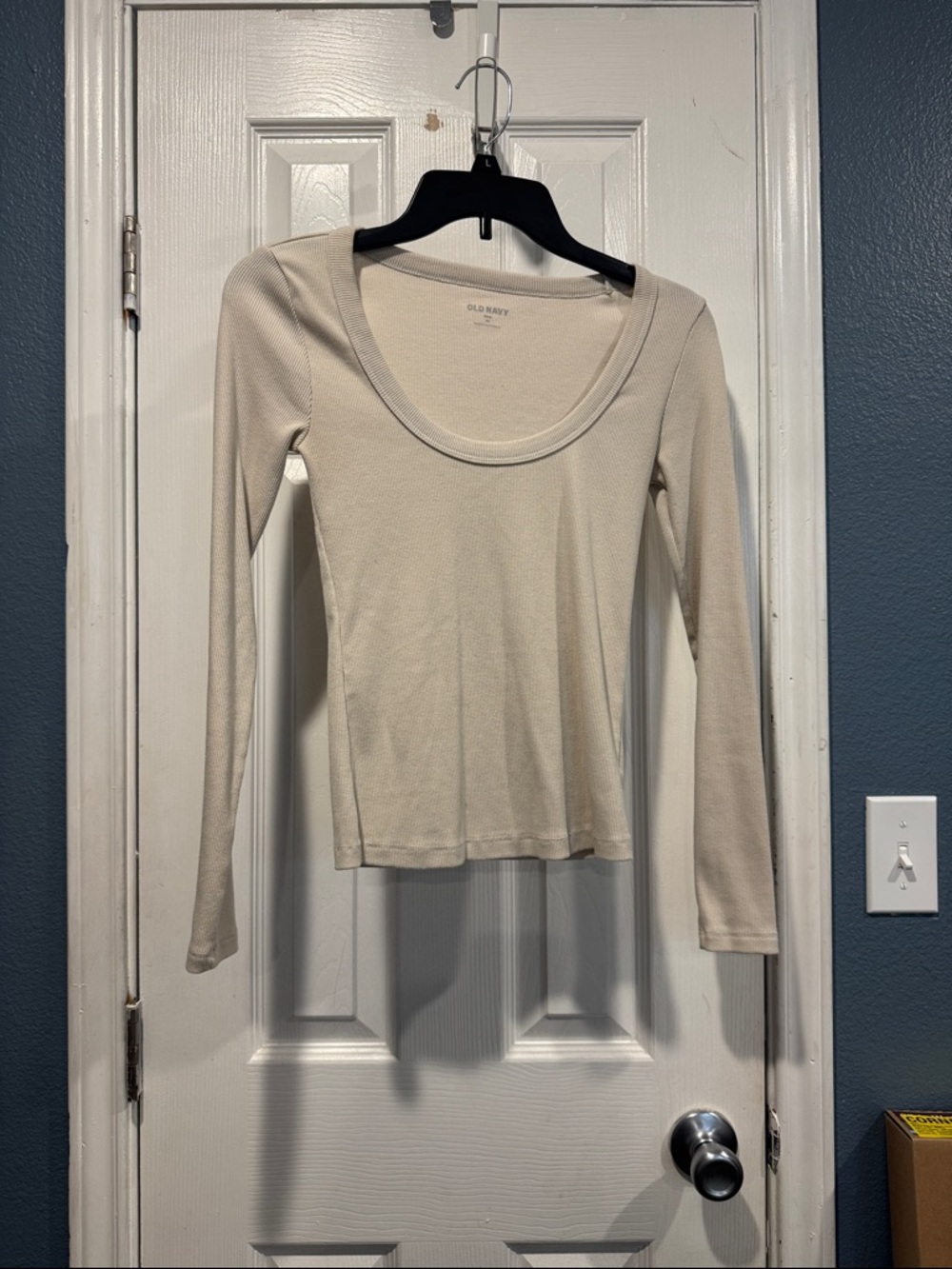 Old Navy Cream Ribbed Scoop Neck Long-Sleeve Top